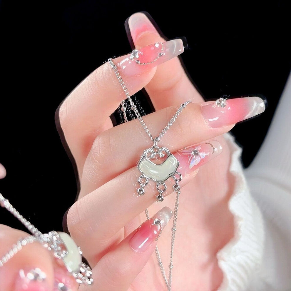 (TXL089) A fashionable and high-end necklace with an ins design for women, sweet and versatile collarbone chain