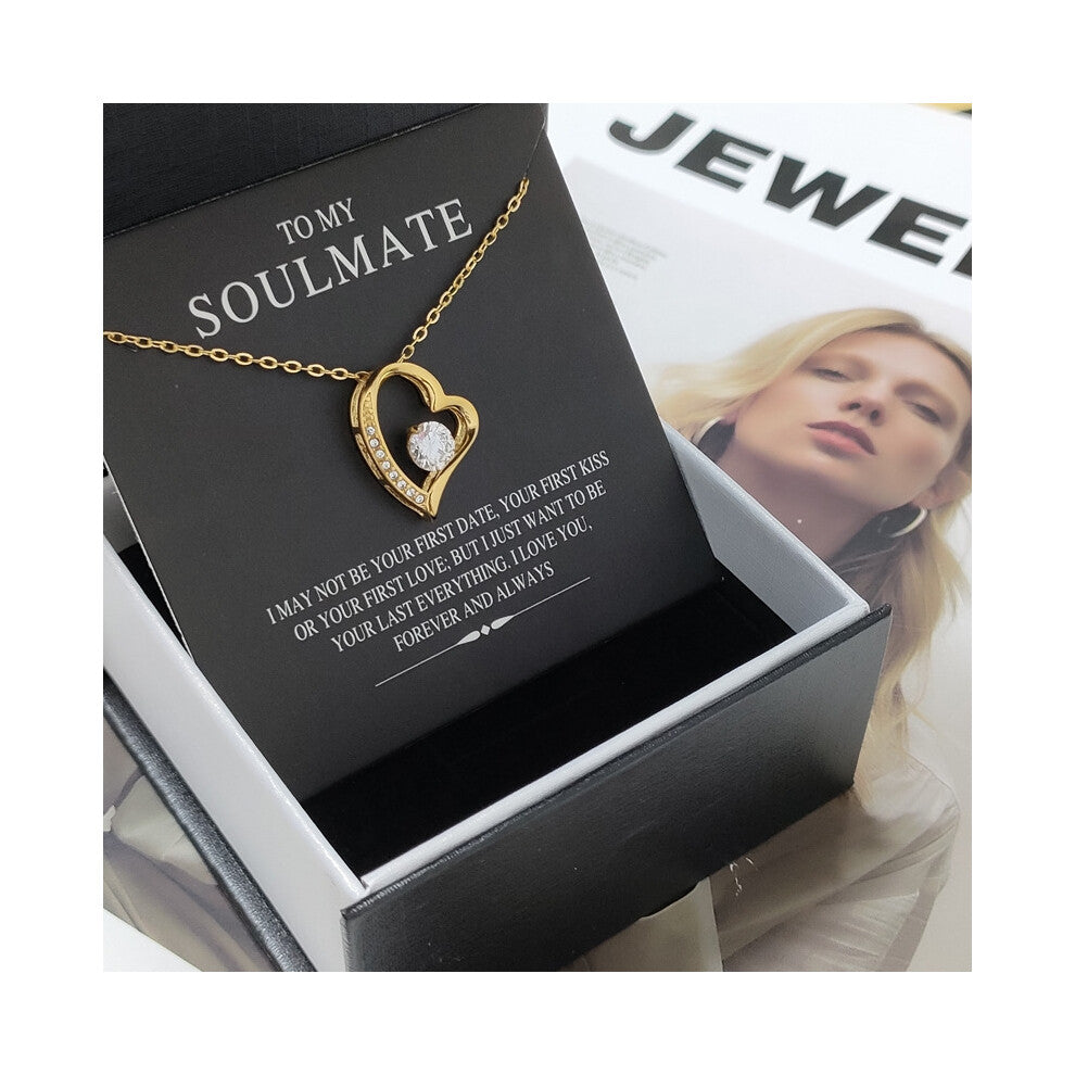 (Golden yellow 4.5g) Diamond-encrusted heart-shaped necklace, fashionable heart-shaped collarbone chain