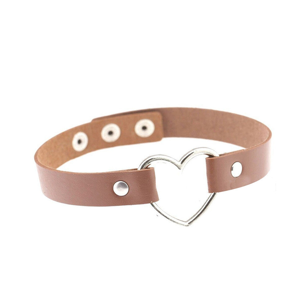 (Three buttons + light coffee color) Black PU leather peach heart heart-shaped necklace, women's neck strap, collarbone necklace, short style