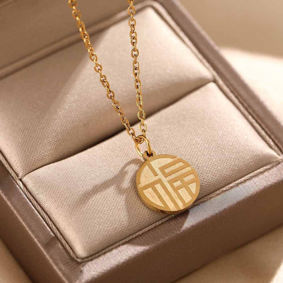 (DD) A full-body titanium steel necklace, a fashionable and personalized 18K gold electroplated collarbone chain accessory for women