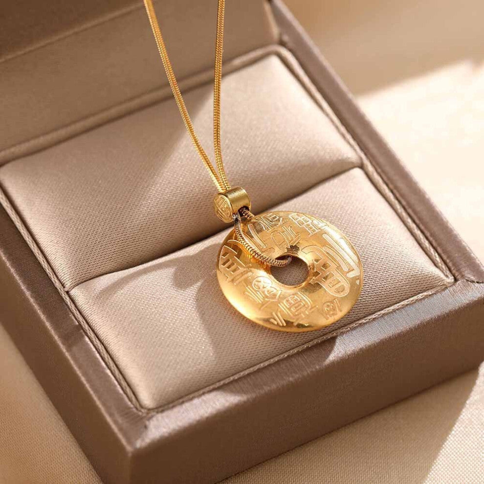 (EE) A full-body titanium steel necklace, a fashionable and personalized 18K gold electroplated collarbone chain accessory for women