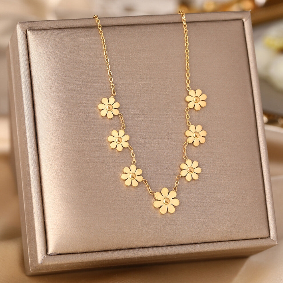 (GG) A full-body titanium steel necklace, a fashionable and personalized 18K gold electroplated collarbone chain accessory for women