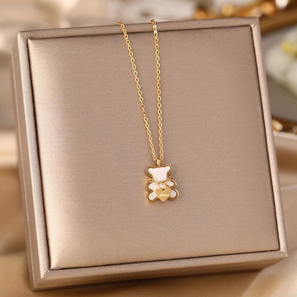 (RRR) A full-body titanium steel necklace, a fashionable and personalized 18K gold electroplated collarbone chain accessory for women