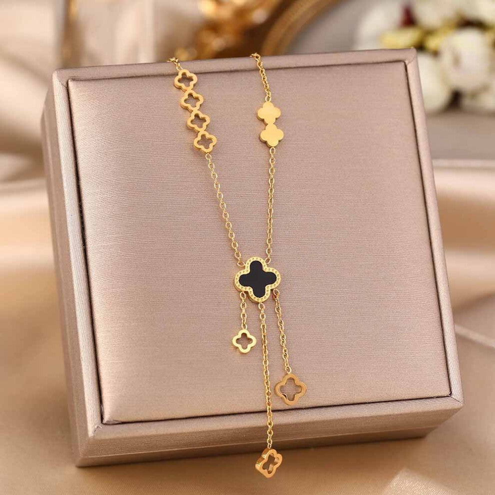 (UUU) A full-body titanium steel necklace, a fashionable and personalized 18K gold electroplated collarbone chain accessory for women