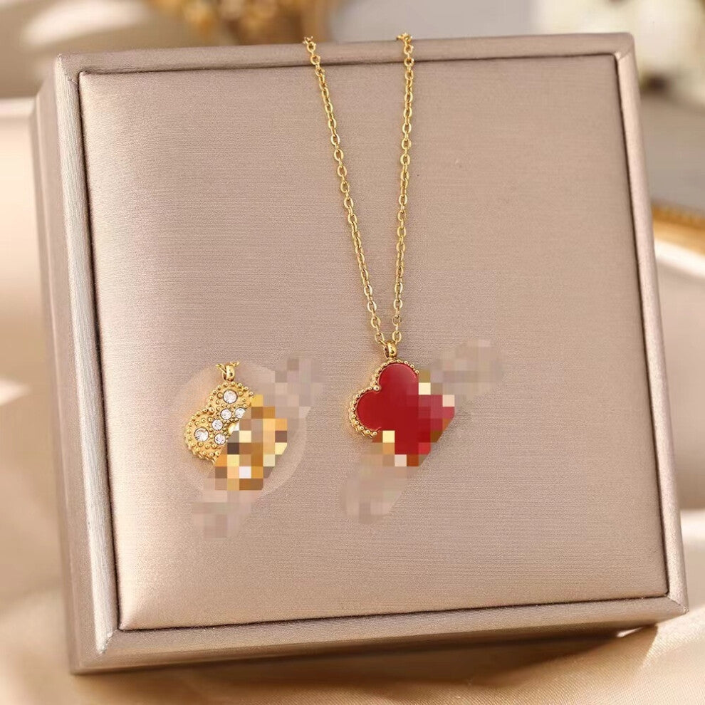 (HHHH) A full-body titanium steel necklace, a fashionable and personalized 18K gold electroplated collarbone chain accessory for women