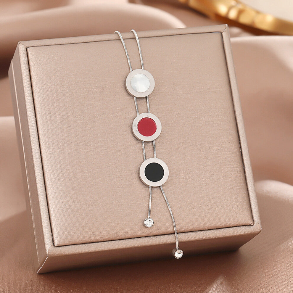 (MMMM) A full-body titanium steel necklace, a fashionable and personalized 18K gold electroplated collarbone chain accessory for women