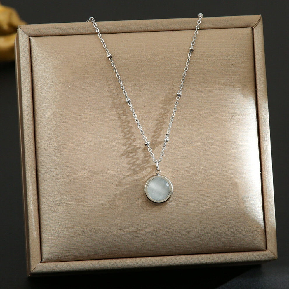 (SSSS) A full-body titanium steel necklace, a fashionable and personalized 18K gold electroplated collarbone chain accessory for women