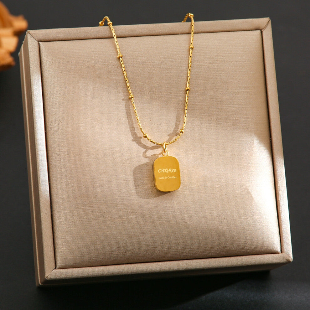 (AN) A full-body titanium steel necklace, a fashionable and personalized 18K gold electroplated collarbone chain accessory for women