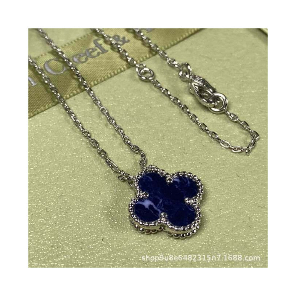 (A white and gold Peter stone necklace, High version) High version 18k gold pendant, collarbone chain, four-leaf clover necklace, red chalcedony, whit