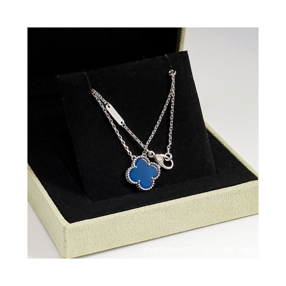(White gold [blue chalcedony] necklace, High version) High version 18k gold pendant, collarbone chain, four-leaf clover necklace, red chalcedony, whit