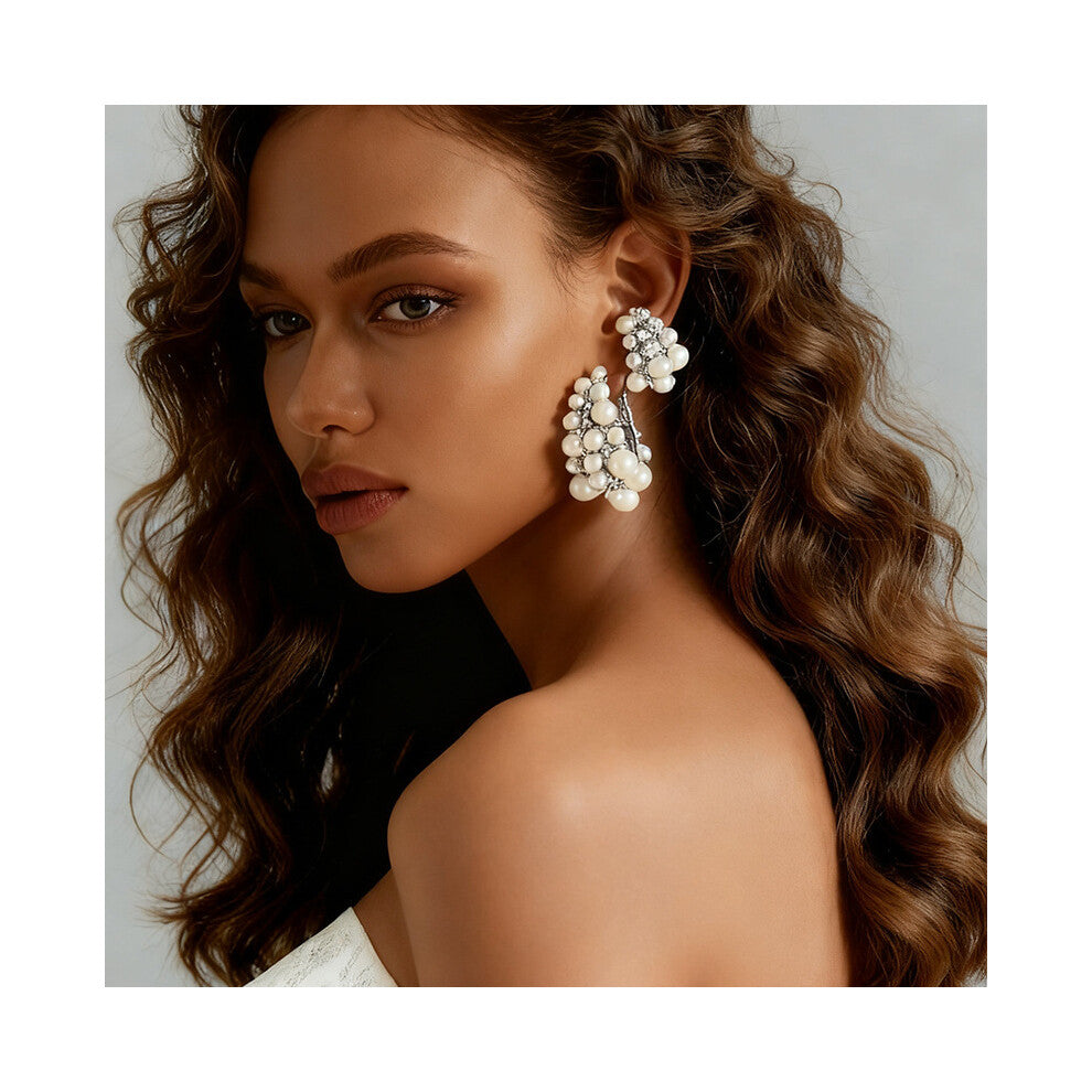 New C-Shaped Diamond Ear Clips, High-End Pearl Earrings, Stylish Gold Accessories for Women