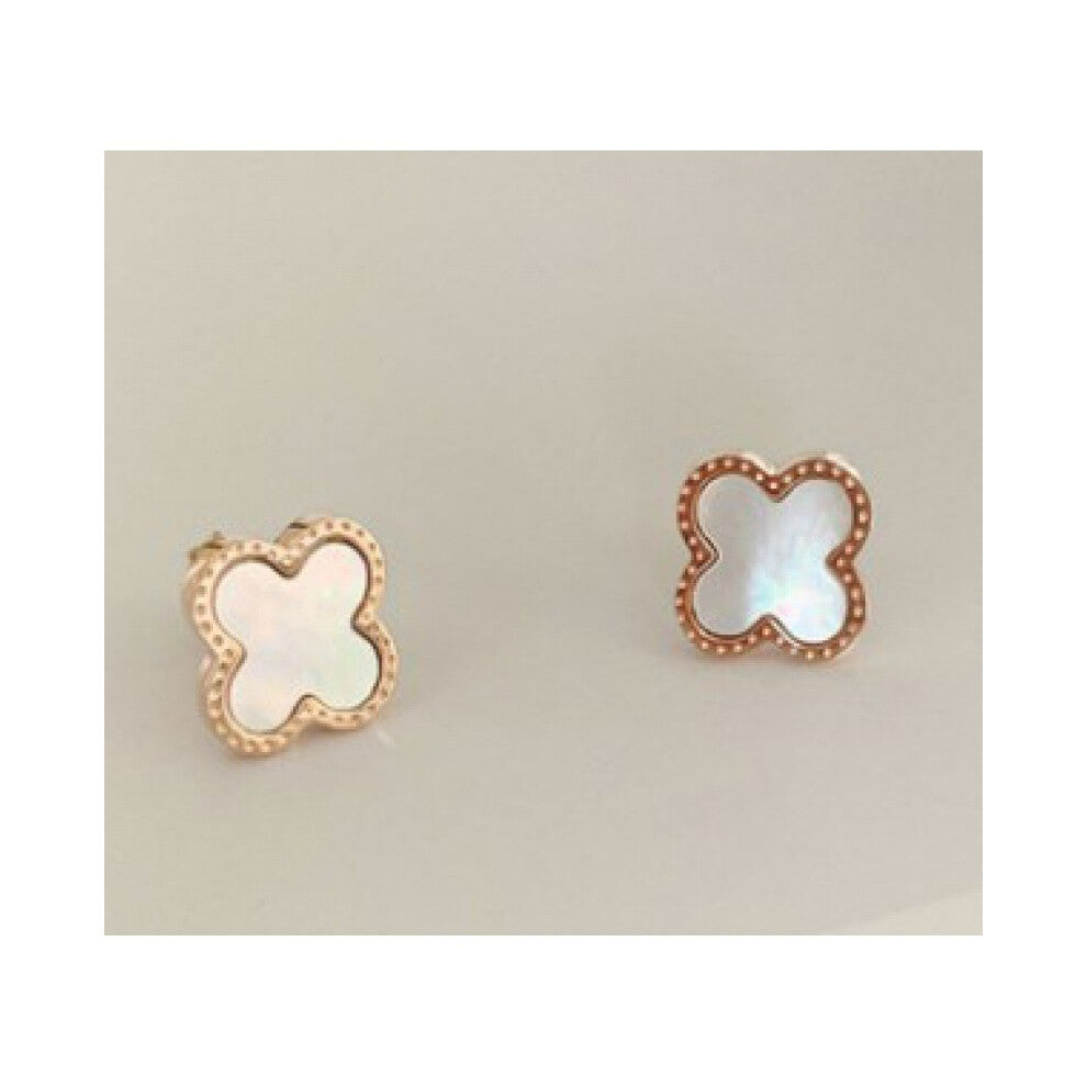 (Rose gold white stud earrings) Titanium steel 18k rose gold four-leaf clover necklace, women often wear double-sided black agate collarbone chain, a