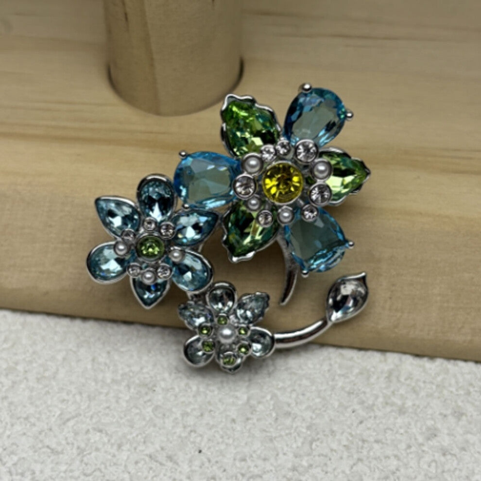 (Brooch) Original Charms New Fine Jewelry Set Three Flowers Earrings Pink Necklace Bracelet Rings for Women Romantic Accessories