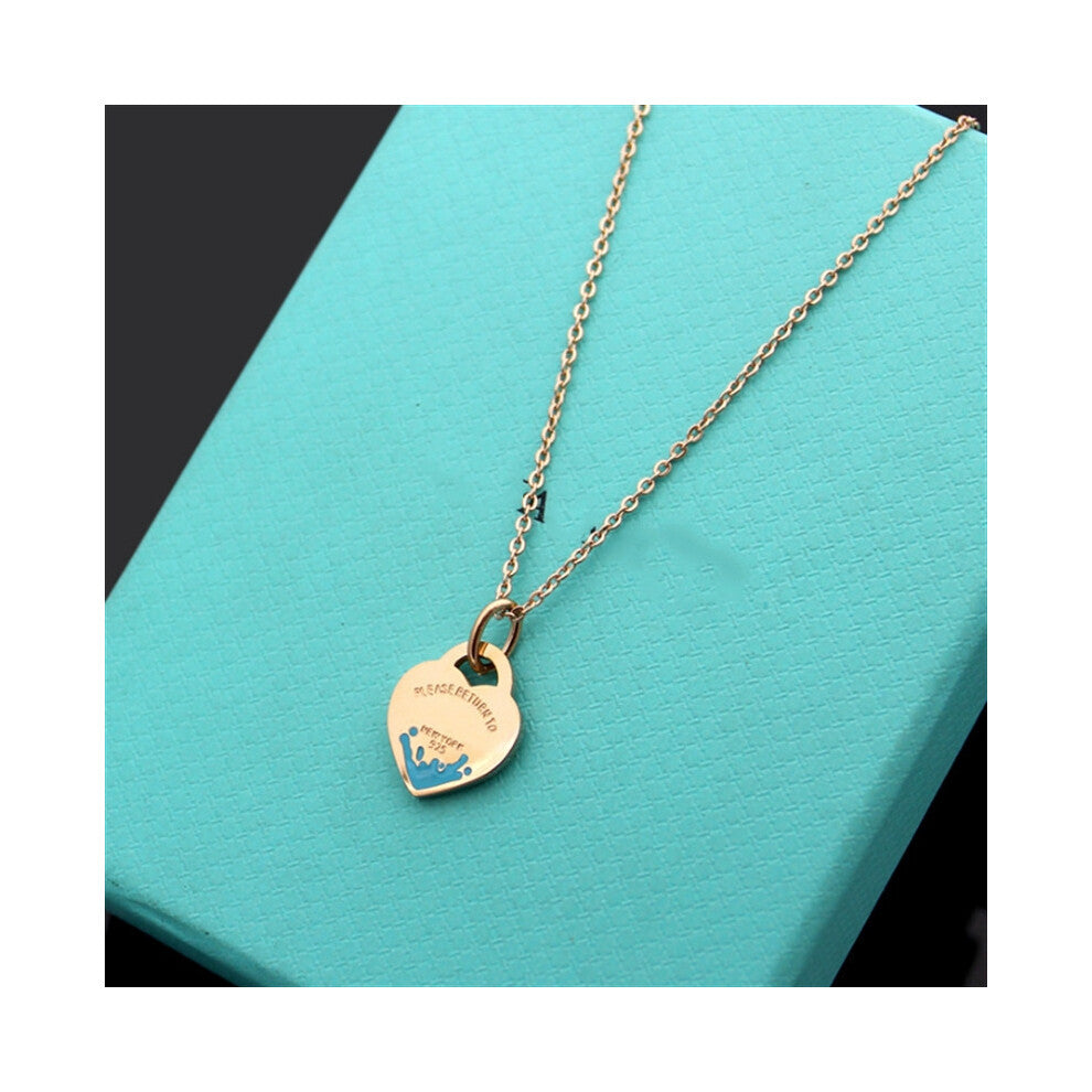 (Rose gold) The classic and simple heart-shaped pendant necklace is a versatile and fashionable collarbone chain with a high-end look