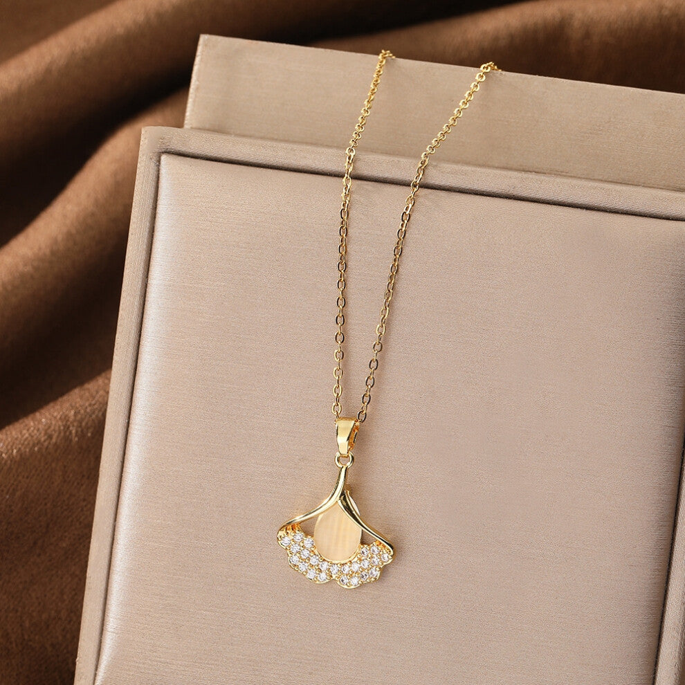 (Style 37) Elegant necklace, women's micro-inlaid zircon swan pendant necklace, niche design, light luxury style collarbone chain