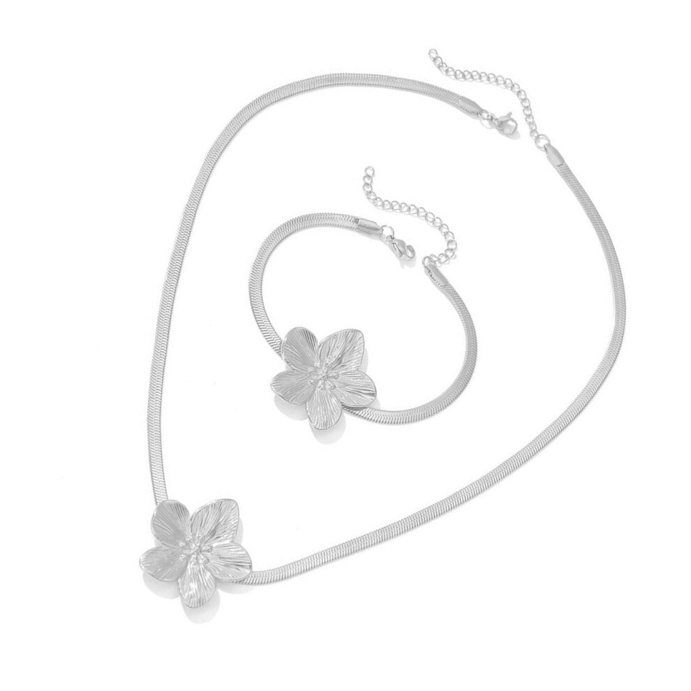 Stainless Steel Jewelry Set Exquisite Flower Pendant-Silver