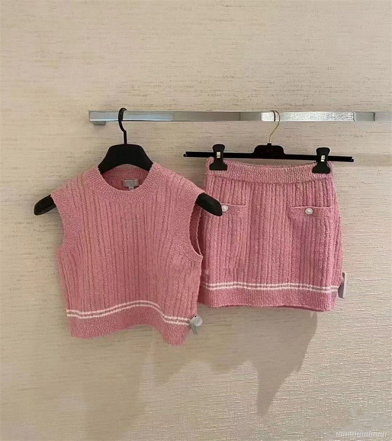 High Quality SpringSummer 2022 Candy Color Sweater Vest Set Macaron Color 2 Piece Skirt Set