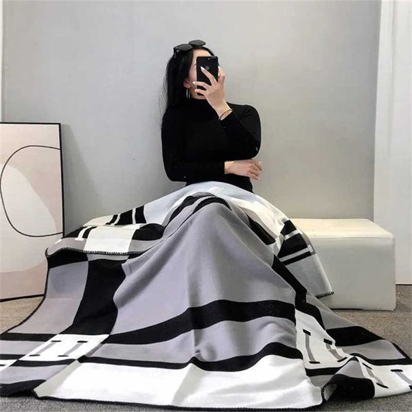Designer Cashmere Blankets Luxury Letter Home Travel Throw Summer Air Blanket Beach Blanket Towel Soft Shawl