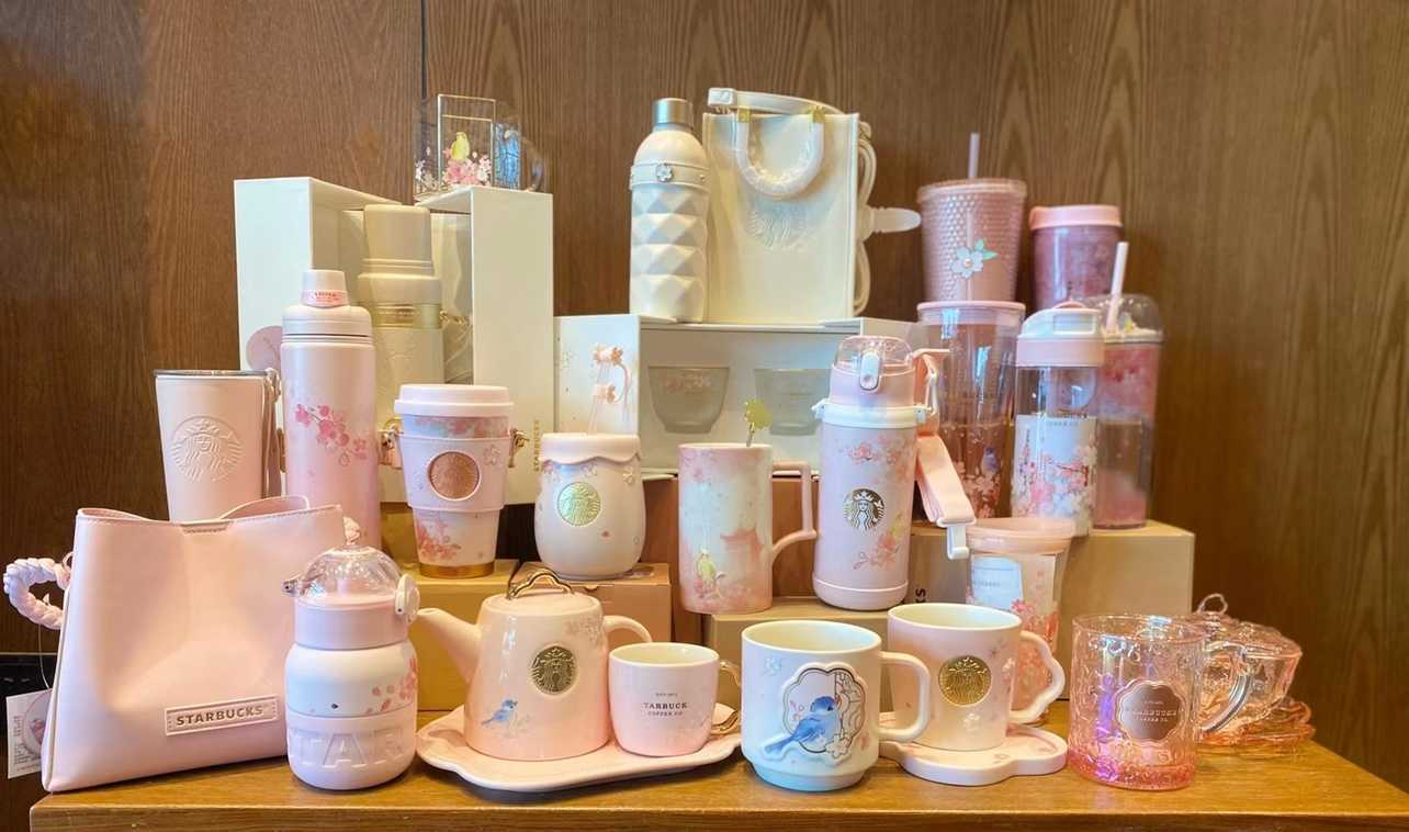 Starbucks Cherry Blossom cup 2022 falling cherry colorful bird singing and flower fragrance Ceramic Teapot mark straw accompanying thermos1A5T