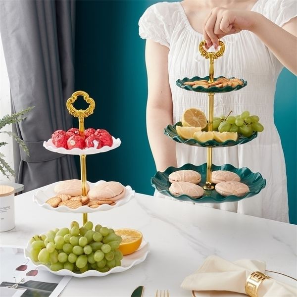 European Three-layer Cake Stand Wedding Party Dessert Table Candy Fruit Plate Self-help Display Home Decoration Trays 220418
