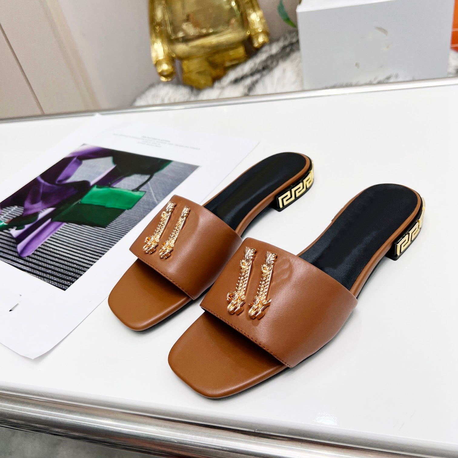 Designer Women&#039;s Summer Shoes Flat slippers La Medusa Sandals Ladies Mules Fashion Vesrace Leather Beauty Head Woman gdfg