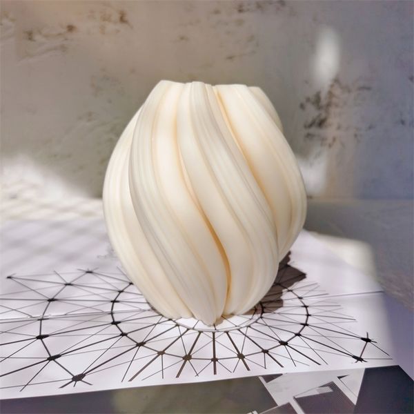 Irregular Geometric Wave Twirl Candle Molds Taper Abstract Art Decorative Wavy Stripe Pillar Modern Candles Silicone Mould 220611