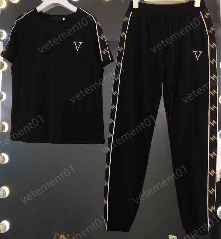 Womens Two Piece Pants Classic Logo Print T-shirt With Stylish Black Track Pants 2 Piece Sets Luxury Designer Tracksuits Women Clothing 0912