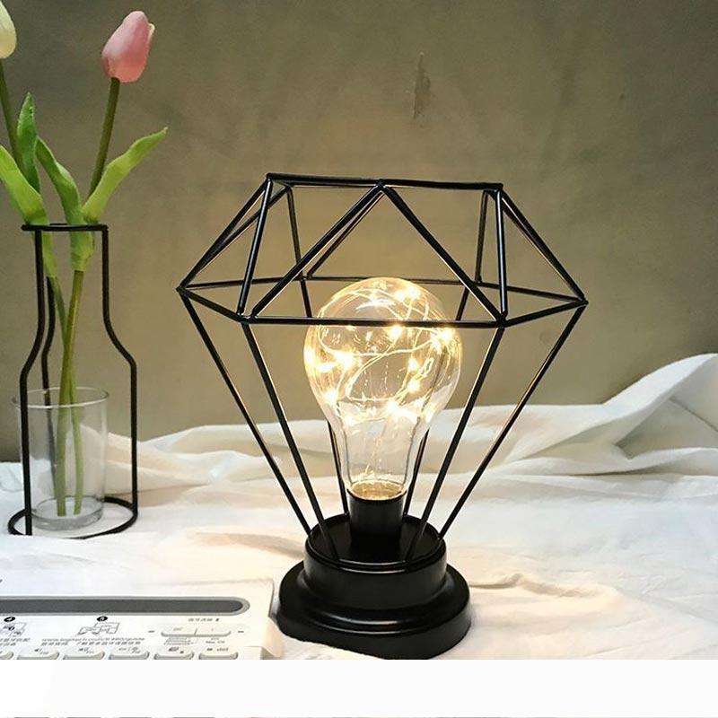 Modern Romantic Wrought Iron LED Desk Lamp Geometric Shape Bedside Decorative Night Light Pendulum Modeling Light Wedding Decor 10108