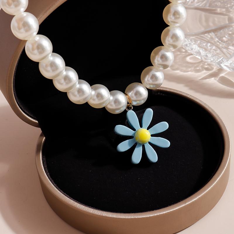 Pendant Necklaces Fashion Blue Little Daisy Pendants Pearl For Women Korean Simple Style Choker Necklace Peaty Jewelry Accessories