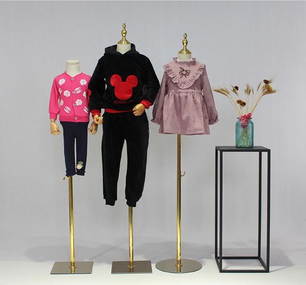 Children&#039;s model props Commercial Furniture boys and girls half length kids wear shop window display frame gold base dummy stage small