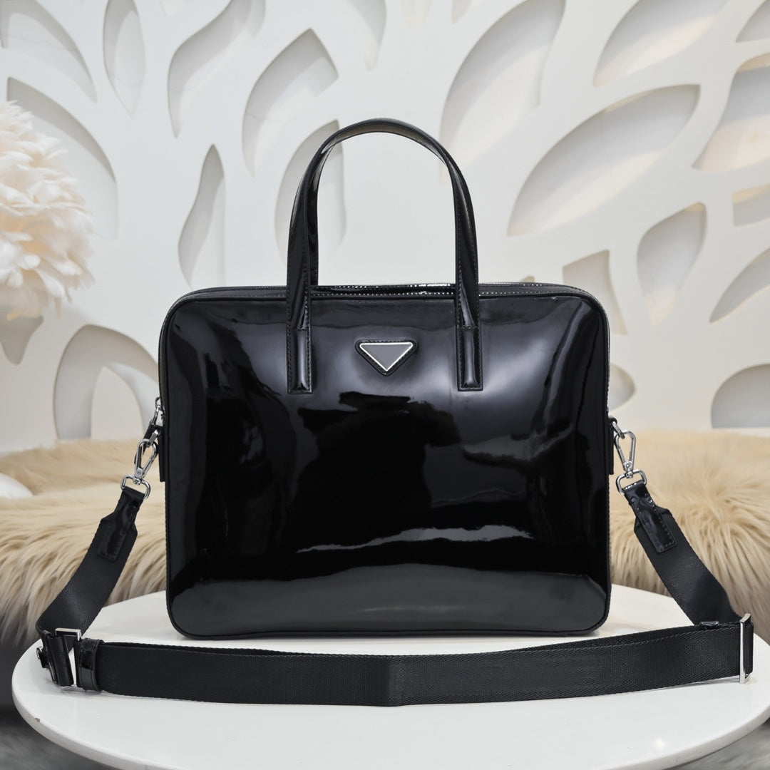 2021 Men&#039;s Black Glossy Leather Designer Briefcase High Quality Laptop Bag Large Capacity Fashion Casual Simple Waterproof Office Totes