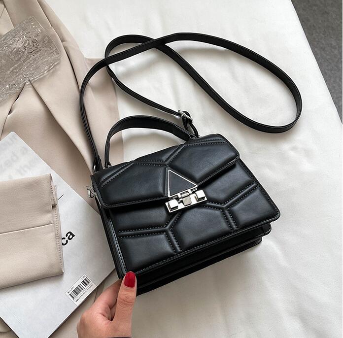 Factory wholesale women handbag simple leather shoulder bag high-quality shaped leathers messenger bags summer candy-colored plaid handbags