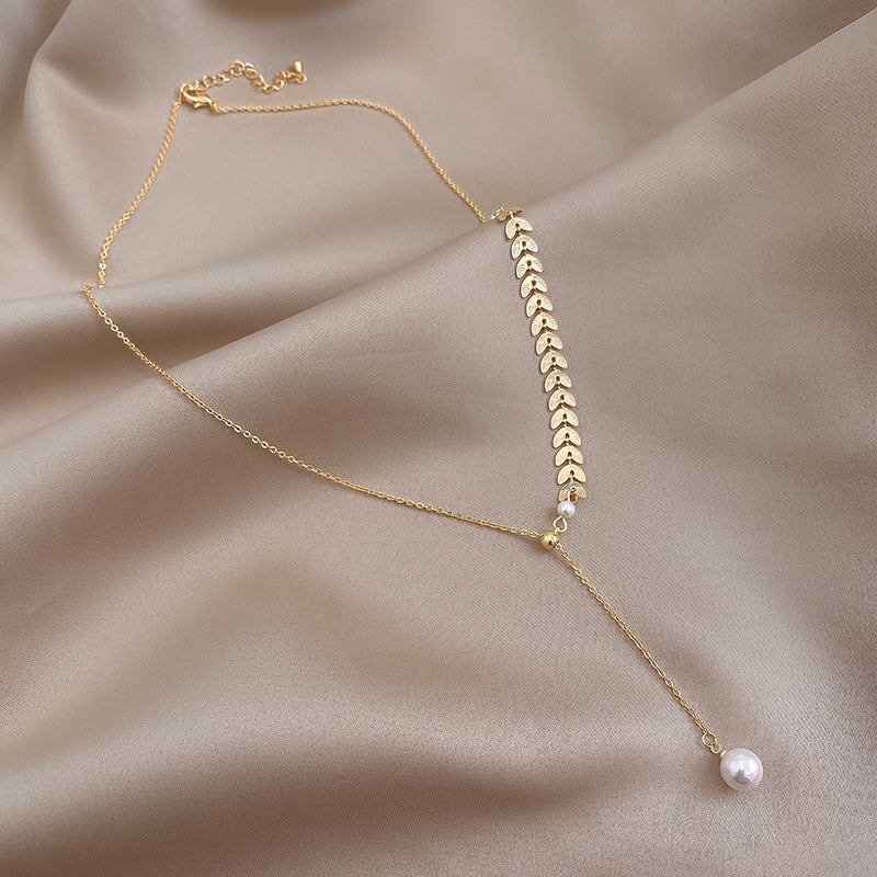 Xianlan489 Temperament Golden Grain Of Pearl Necklace Female Niche Clavicle Necklace Ins Cold Wind Fashion Personality Neck Orname