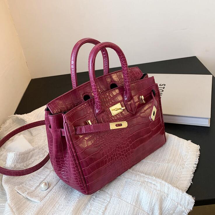 Factory wholesale women leather shoulder bag simple solid color embossed womens handbags large Alligator handbag summer Joker Candy-colored Messenge