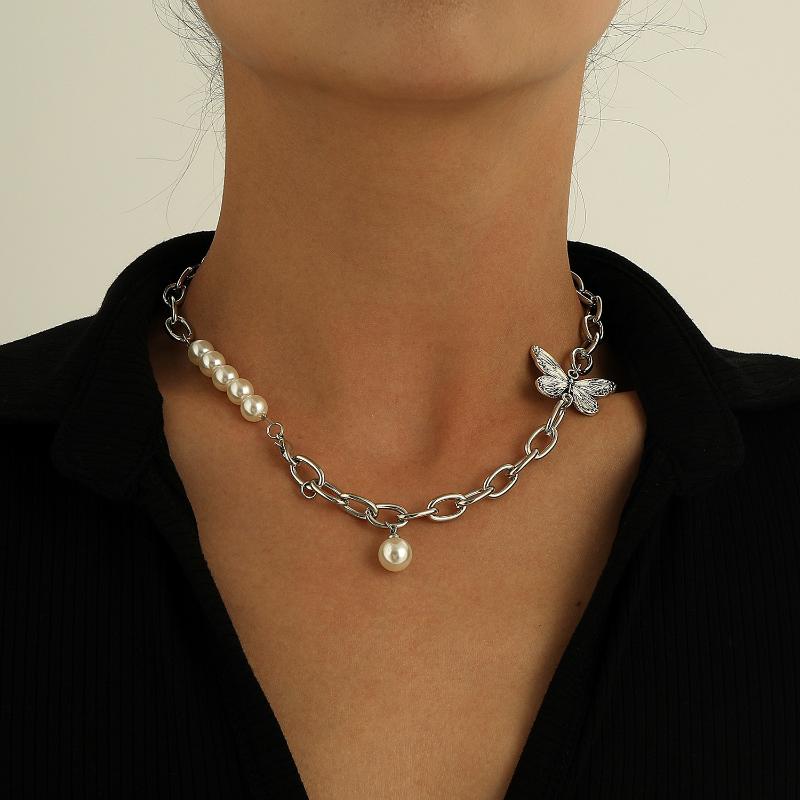 Chokers Alloy Butterfly Imitation Pearls Clavicle Chain Necklace For Women Short 2021 Fashion Jewelry Necklaces Female Simple