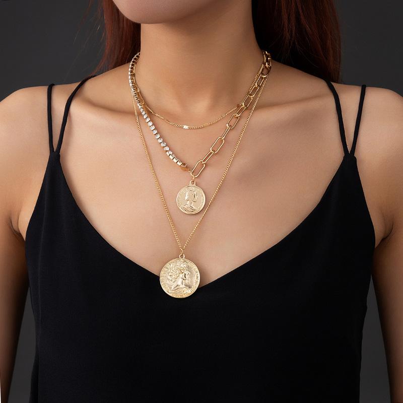 Pendant Necklaces ALLME Vintage Queen Portrait Coin Necklace For Women Multi Layered Asymmetric Link Chain Rhinestones Choker