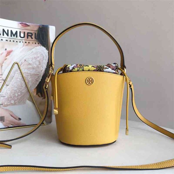 2021 Tb New Handbag Women&#039;s Cross Grain Cowhide Bucket Hand Small and Versatile Single Shoulder Diagonal Bag 755917qf8