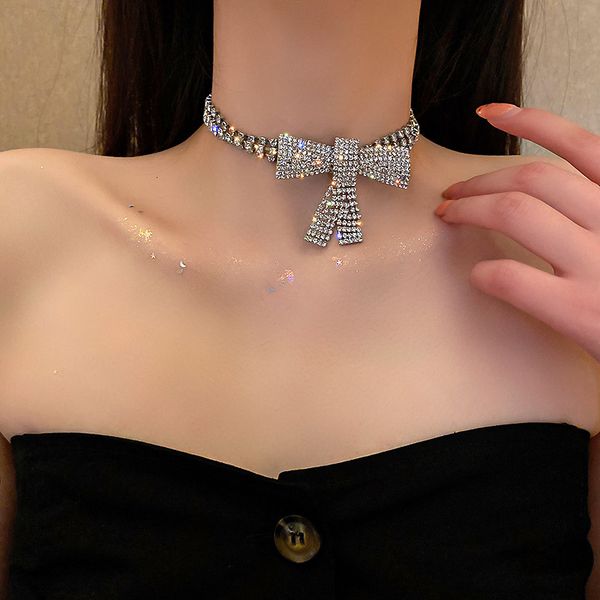 Amulet Pendants Fashion Exaggeration Full Diamond Bow Short Necklace Neckchain Choker Net Red Clavicle Chain