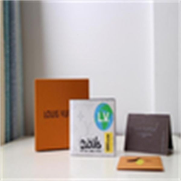 Holders Brand Designer Luxury M67819 White Mul Card Tiple Wallet Real Leather Compact Long Wallets Phone Chain Wallet Pouches Key Cases Purs