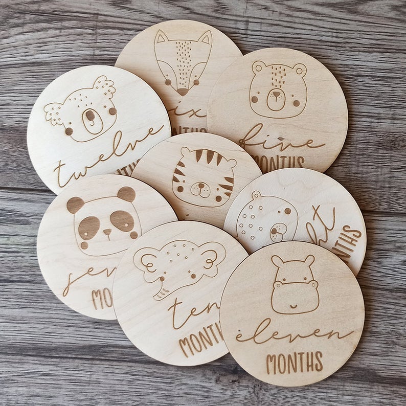 Party Supplies Wood monthly milestone Card Baby Props Newborn Photography Birthday Gifts Animals Beer Milestone Discs
