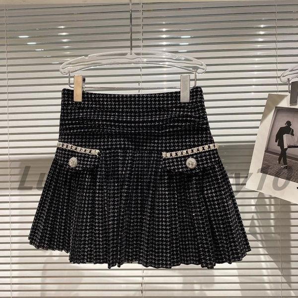Women Breathable Skirt Diamonds Chain Shiny MiniSkirt Silk Double Pocket Pleated Skirt High-Waist Temperament Autumn