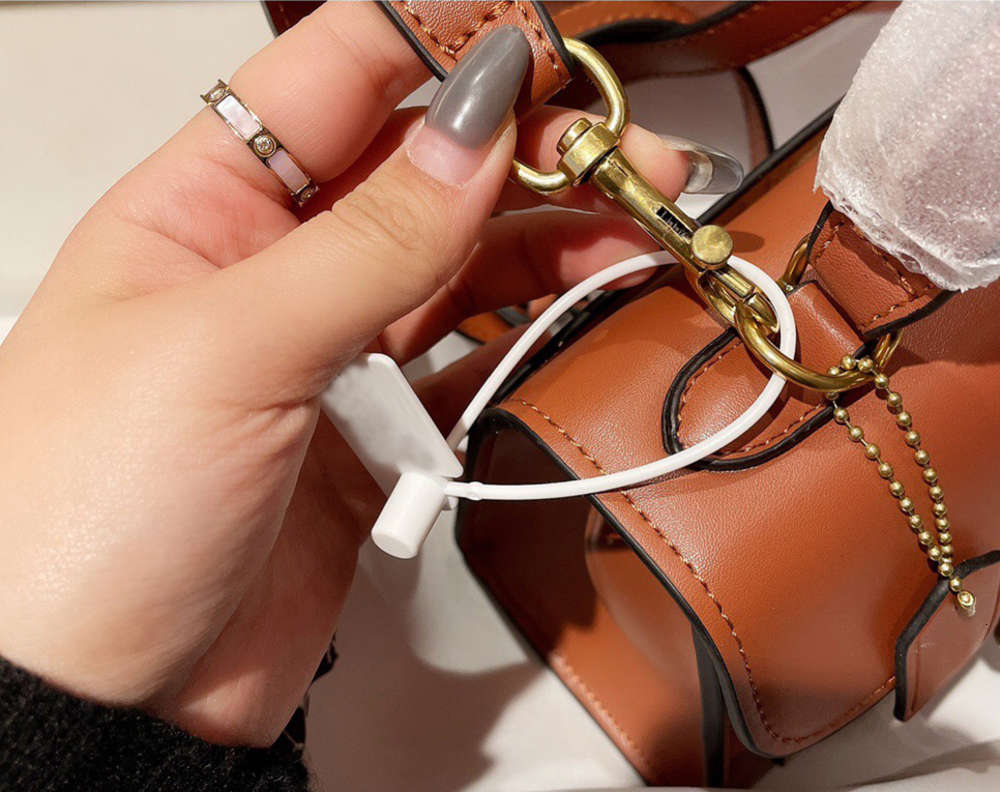 5A+ Luxury 2020 new wine god envelope buckle his little party with the bag in leather handbag shoulder belt