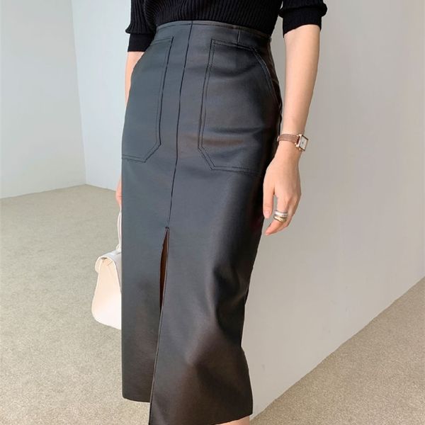 New Spring Women PU Leather Skirts High Waist Pockets Package Hip Skirt Female Front Split Zipper Midi Pencil Skirts 210309