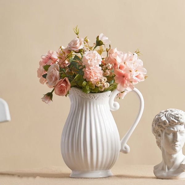 Country Style Creativity Desktop Vase Vintage White Jug Vase Garden Watering Ceramic Kettle Flower Vase Pot Home Decor Crafts 210310
