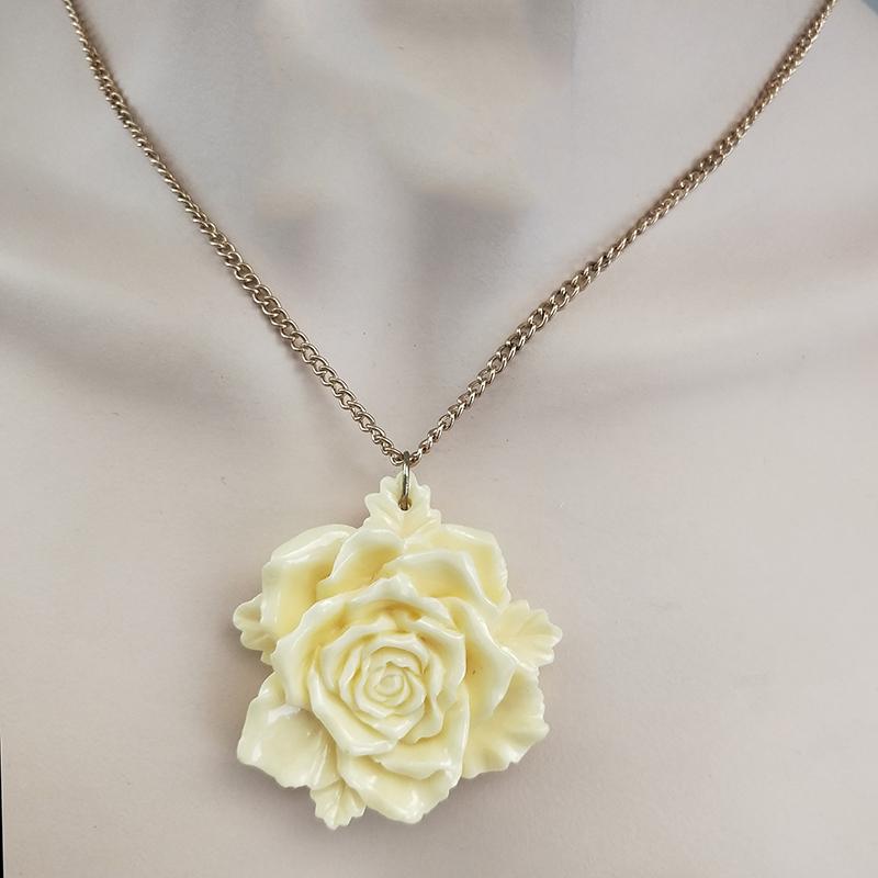 Pendant Necklaces 2021 Gold Beige Yellow Rose For Women Gift Ethnic Bohemian Choker Long Necklace Drop
