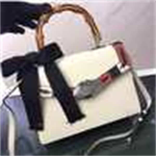 Body Pouches Designer Shoulder Cross Luxury Bags Clutches Backpacks 453751 Wallets YB76 Belt Totes