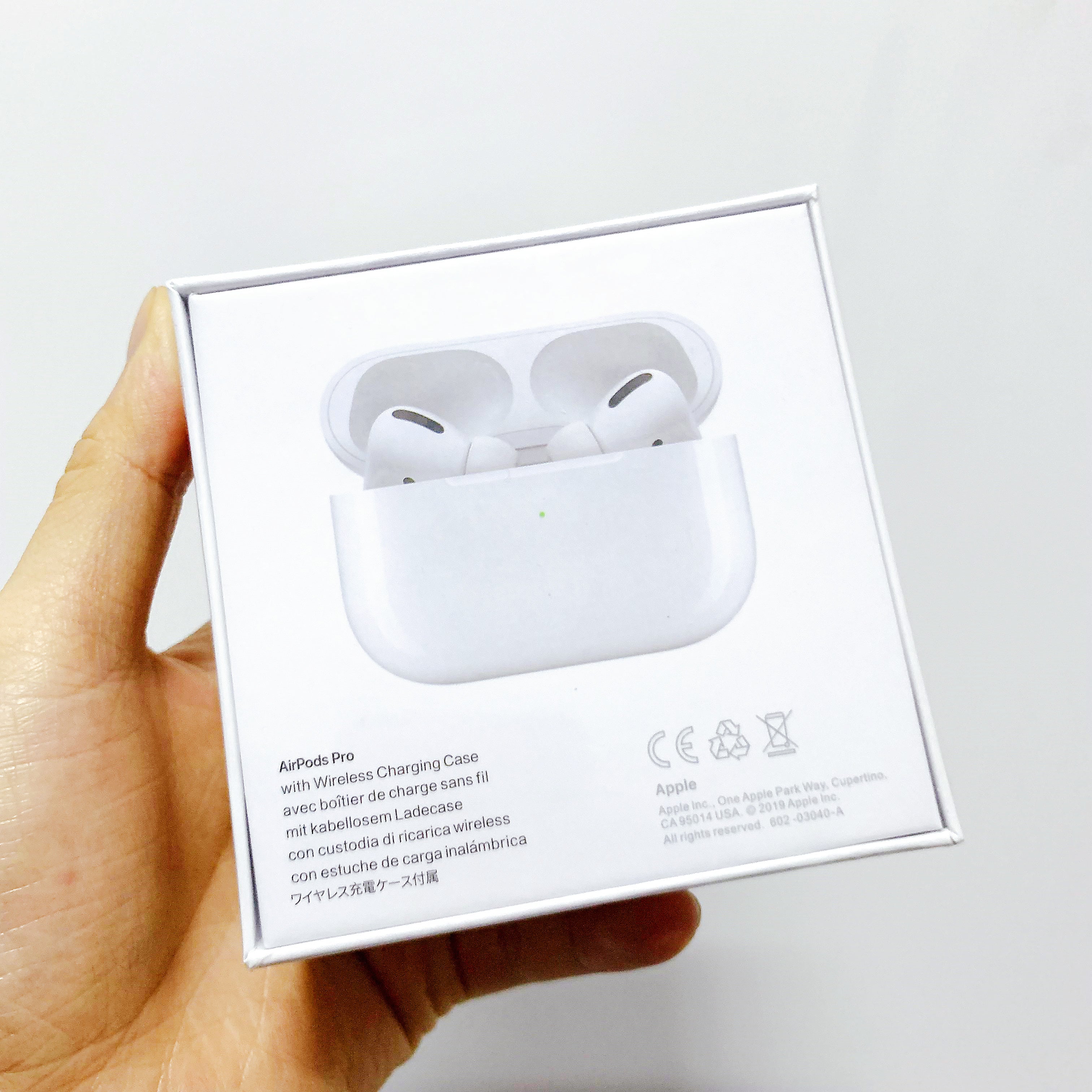 Airpods pro gen 2 3 4 Headphone Accessories Wireless charging headset Mobile phone TWS Bluetooth Earphones Chip Metal Hinge Earbuds Auto Paring Rena