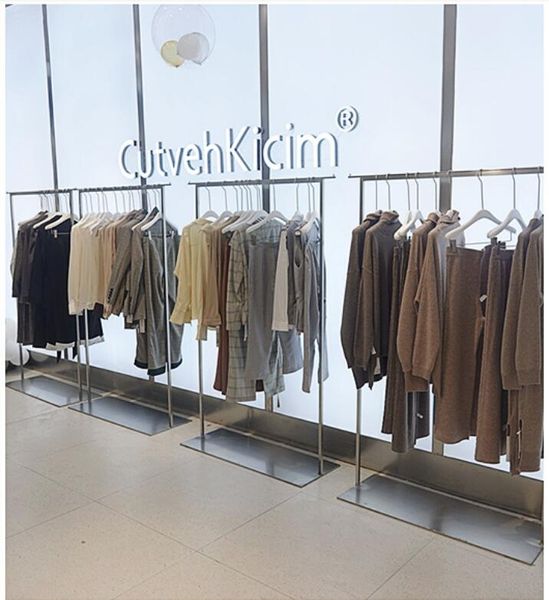 Landing clothing hanger Commercial Furniture clothing store simple display rack cloth racks clothes hat shelf customization
