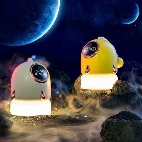 The latest desk clock, portable starry sky LED projector, USB romantic starry atmosphere light for children&#039;s bedroom