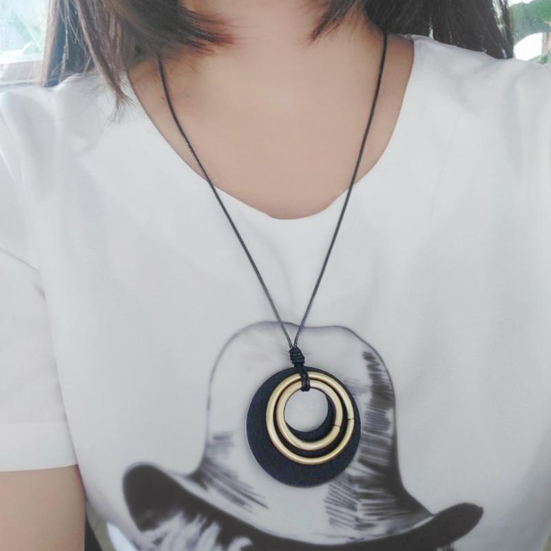 Pendant Necklaces Retro For Women Sweater Statement Black Green Wooden Round Jewelry Gift 2021 Long Wax Leather Chain